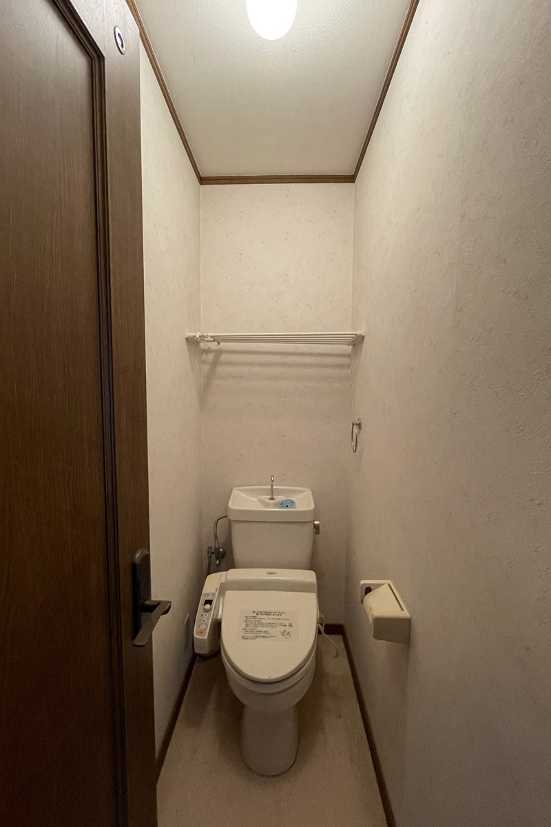 施工事例 吹田市金田町 新生活に向けて内装リニューアル 2階トイレ Before01
